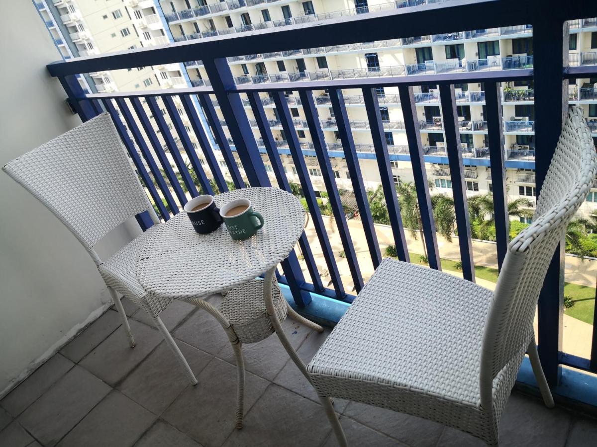 Bliss Staycation At Sea Residences By John Manila Exterior photo